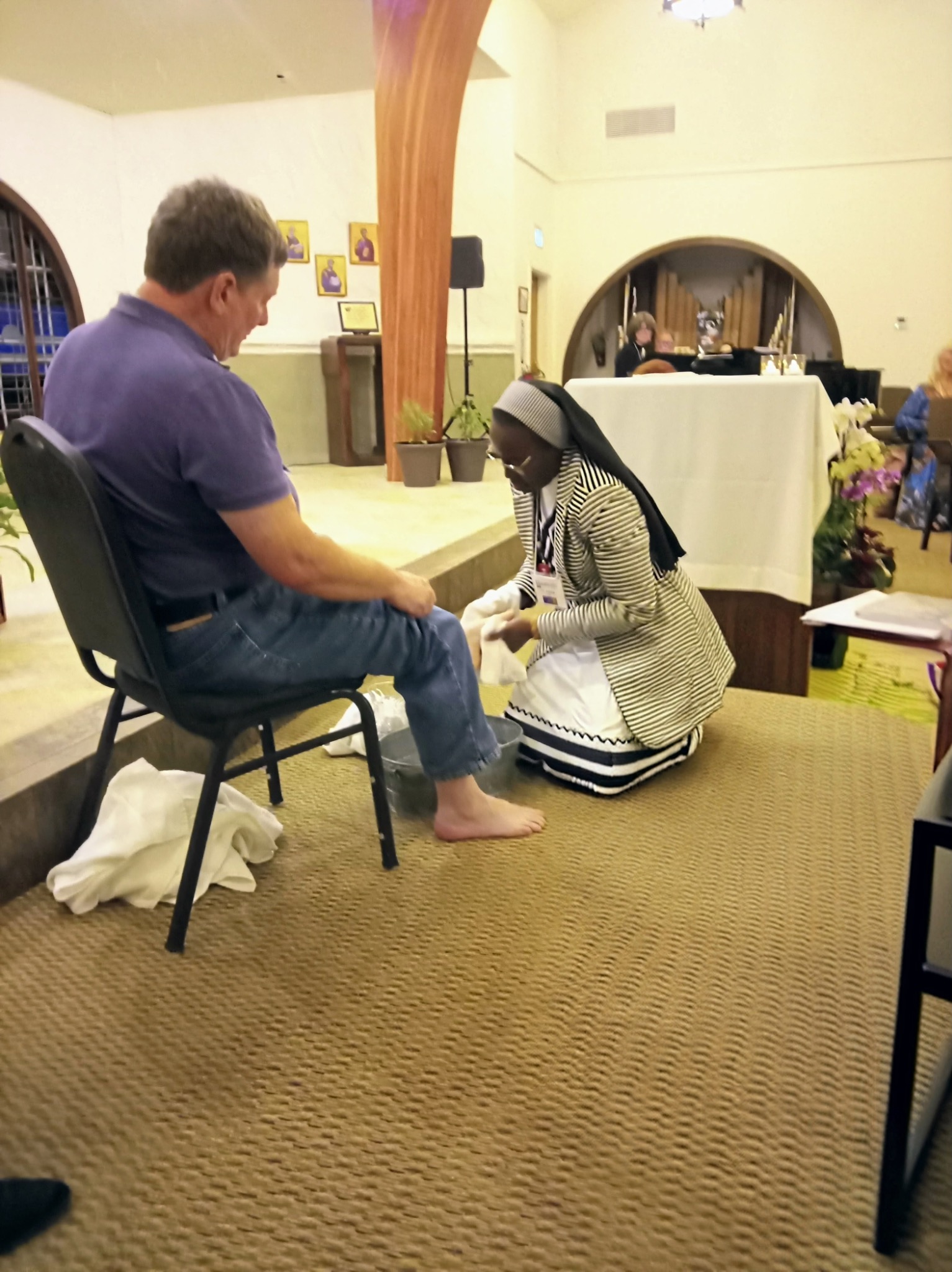 Holy Thursday foot washing as servant leadership